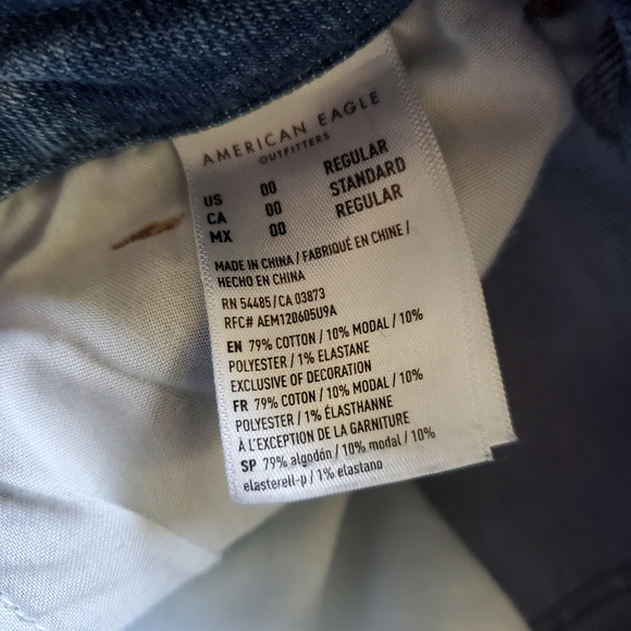 AE - Stretch Curvy Mom Jean - 00 Regular - Picture 7 of 7